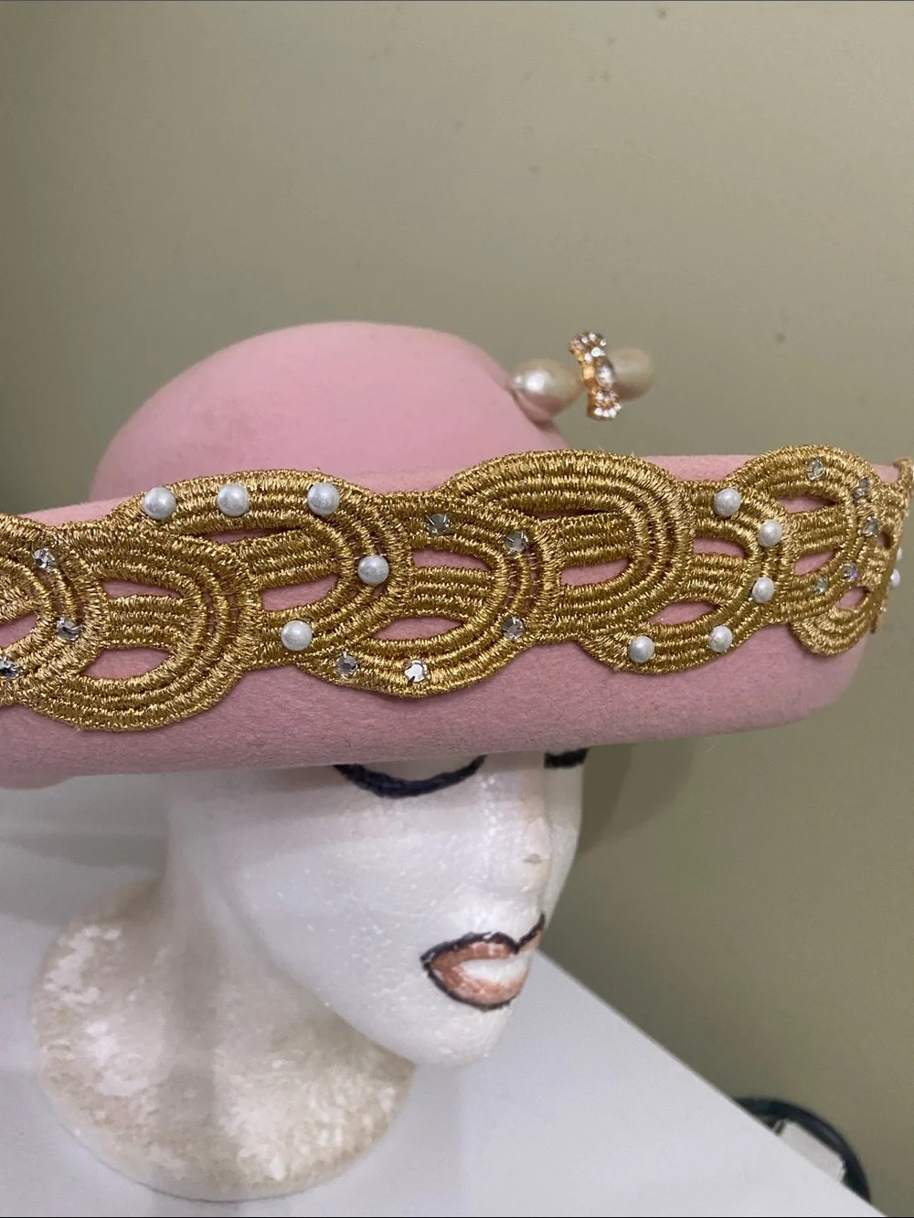 Pretty Pink Dress Hat / Church Hat by Oscar de la Renta